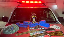 PM intercepta carregamento e apreende três armas e seis quilos de drogas