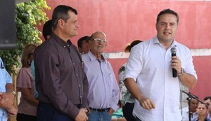 Nova adutora de Jaramataia fica pronta em seis meses