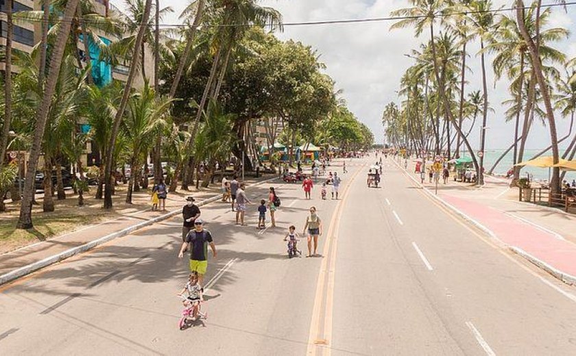 Rua aberta da Ponta Verde funcionará também durante o feriado de Nossa Senhora Aparecida