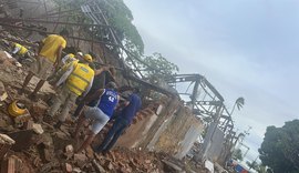 Galpão abandonado desaba e deixa quatro pessoas feridas no bairro de Jaraguá