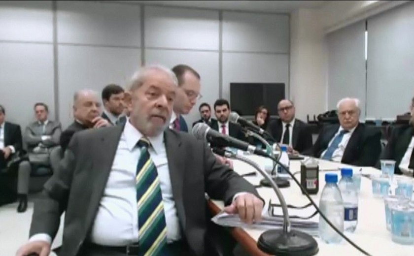 Moro recebe pedido da defesa de Lula e confirma depoimento em Curitiba