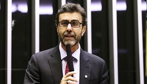 “O delegado Fábio Costa está no lugar errado e no partido errado”, diz Marcelo Freixo
