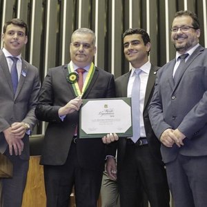 Alfredo Gaspar Recebe Medalha Do M Rito Legislativo Maior Honraria Da