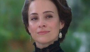 'Orgulho e Paixão': humilhada, Julieta avança em Susana e lhe dá uma bofetada