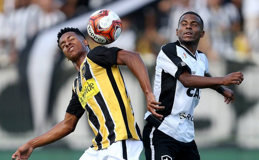 Botafogo pressiona, mas fica no empate contra Volta Redonda