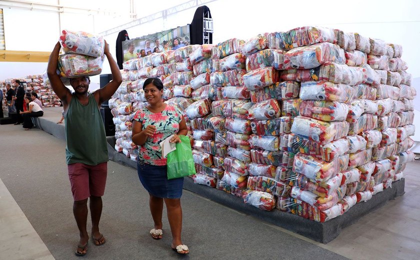 Estado entrega 900 cestas nutricionais em São Miguel dos Campos nesta segunda (26)
