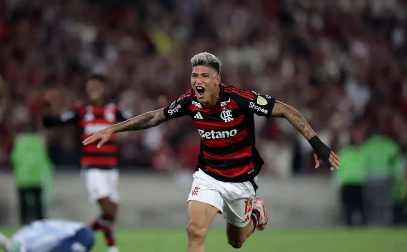 Carrascal decide e Flamengo fica em vantagem na semi da Libertadores