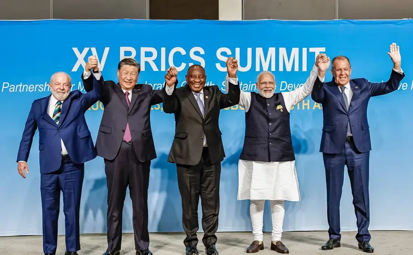 Reunião virtual de líderes do Brics deve abordar tarifaço e guerras