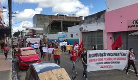 Ato em Arapiraca: jovens defendem vacina, pão, vida e educação