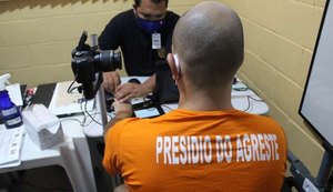 SERIS e Instituto de Identificação entregam identidade a internos do Presídio do Agreste