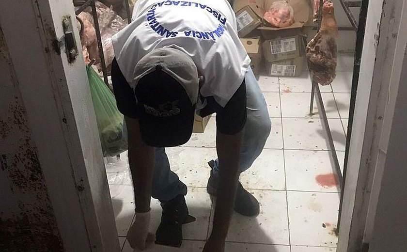 Vigilância Sanitária apreende 300 kg de alimentos impróprios para consumo