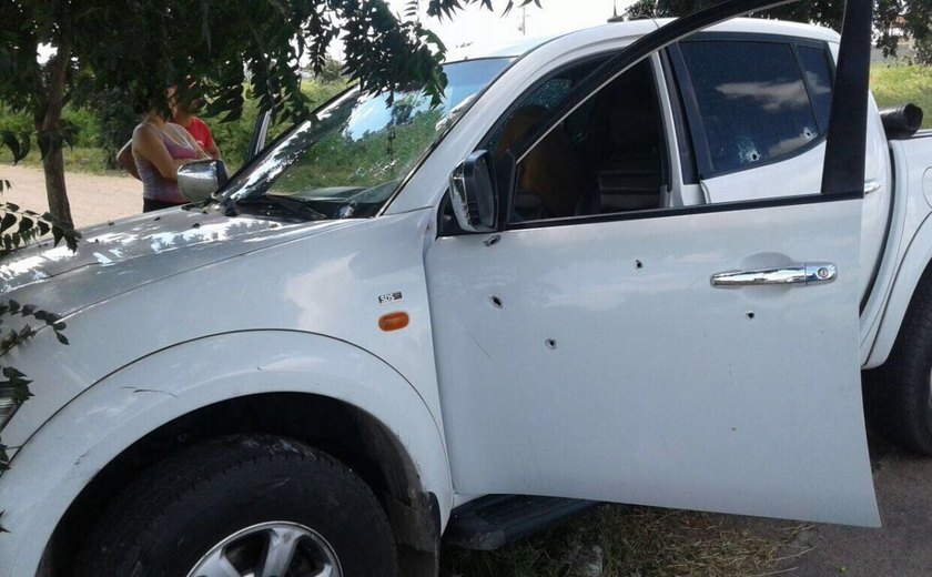 Genro do ex-prefeito Lula Cabeleira é assassinado dentro de carro em Delmiro