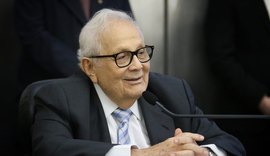 Jurista Marcos Bernardes de Mello e desembargador Fábio Ferrario são homenageados na ALE