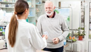 Médicos vão à Justiça contra farmacêuticos