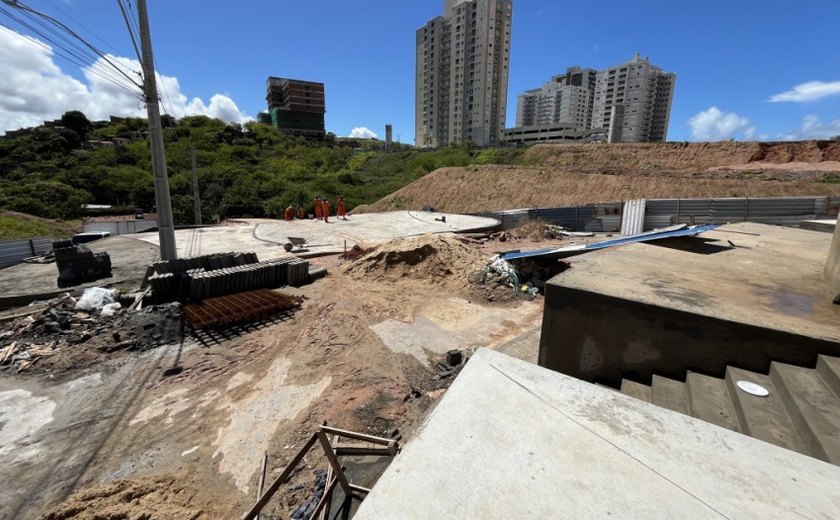 Prefeitura de Maceió executa mais de 40 frentes de obras de infraestrutura
