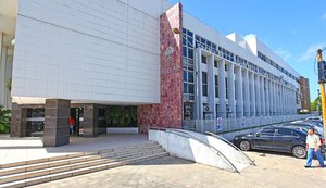Justiça leva a júri homem acusado de tentar matar o próprio pai