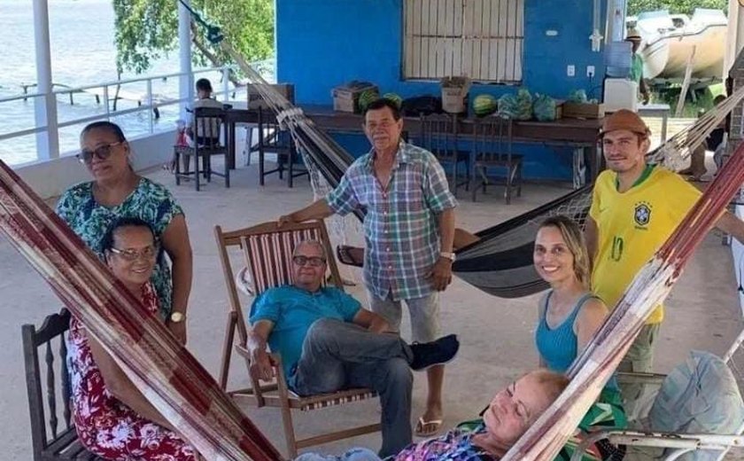 Fiéis trocam folia pelo retiro espiritual