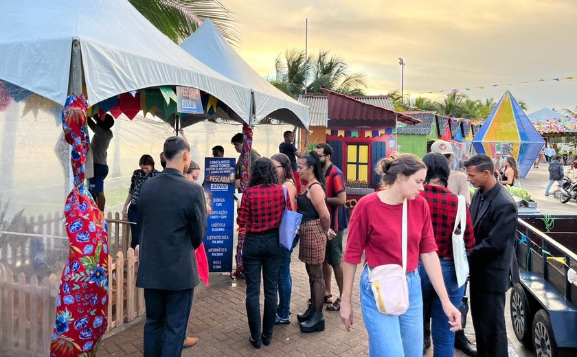 Senai Truck leva oportunidades e diversão à Vila Junina de Jaraguá