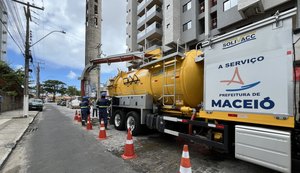 Operação Línguas Sujas flagra despejo de concreto em galeria de águas pluviais