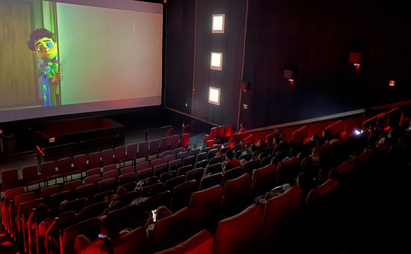 APAE promove sessão de cinema inclusiva com o filme Elio no Cinesystem Maceió