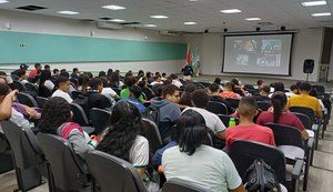 PRF ministra palestra sobre segurança no trânsito para alunos da rede pública