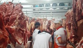 Vigilância Municipal apreende 650 kg de produtos impróprios para o consumo na parte alta de Maceió