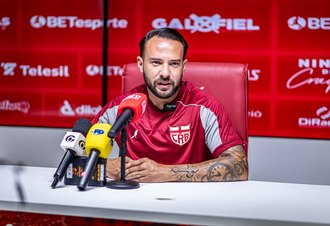 Giovanni destaca força do grupo e confiança do CRB na reta final da Série B