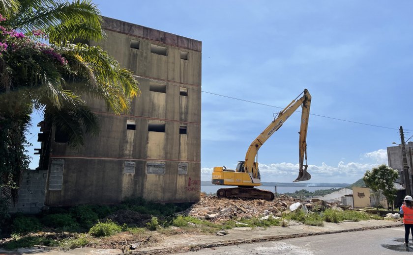 Defesa Civil recomenda demolição do Edifício Ana Cristina, no Pinheiro