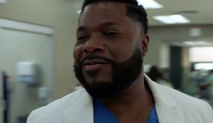 Ator Malcolm‑Jamal Warner morre de afogamento aos 54 anos