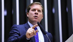 Ministro do Turismo recebe Comenda Governador Afrânio Lages