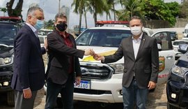 Governador entrega viaturas e armamento à Segurança Pública