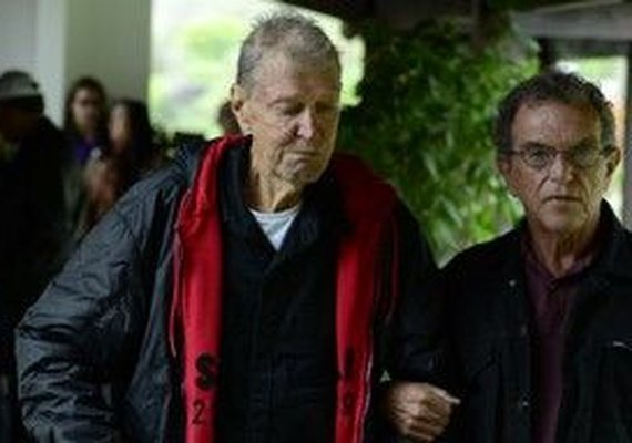 Aos 85 anos, pai da apresentadora Xuxa é internado em hospital do Rio