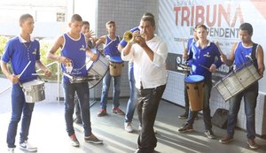 Banda de crianças e adolescentes faz apresentação musical na Jorgraf