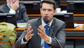 Projeto autoriza antecipar feriados por quarentena de coronavírus