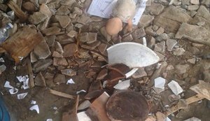 Terreiro é destruído por homens após ataque na parte alta de Maceió