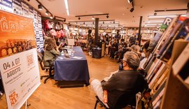 De volta ao formato presencial, 3ª edição da FLIPF quer colocar Praia do Forte no calendário literário do país