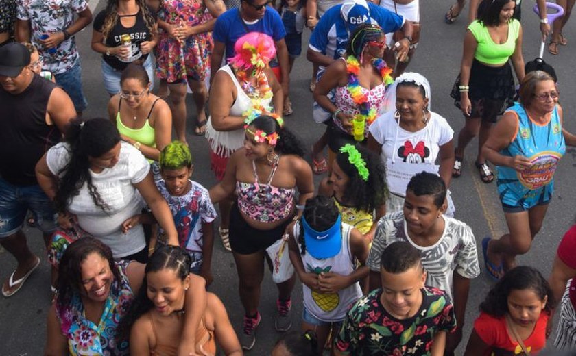 Frevo anima segundo dia de Carnaval em Maceió; veja programação de segunda e terça