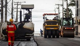 Avenida Jatiúca recebe obra de recapeamento asfáltico