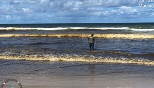 Manchas escuras surgem entre as praias do Sobral e Pontal da Barra