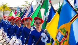 Desfile estudantil celebra os 207 anos de Emancipação Política de Alagoas