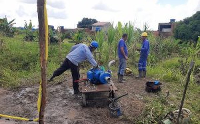 Casal restabelece fornecimento de água para Capela após instalar nova captação
