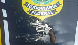 PRF em Alagoas prende homem por porte ilegal de arma em Rio Largo