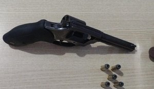 Homem é autuado em flagrante por porte ilegal de arma de fogo no Benedito Bentes