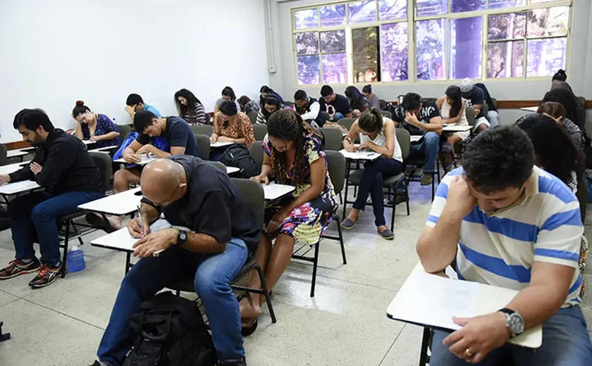 Termina nesta sexta-feira prazo de inscrição para o Encceja 2025