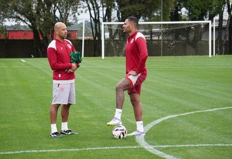CRB visita Coritiba para ainda sonhar com acesso
