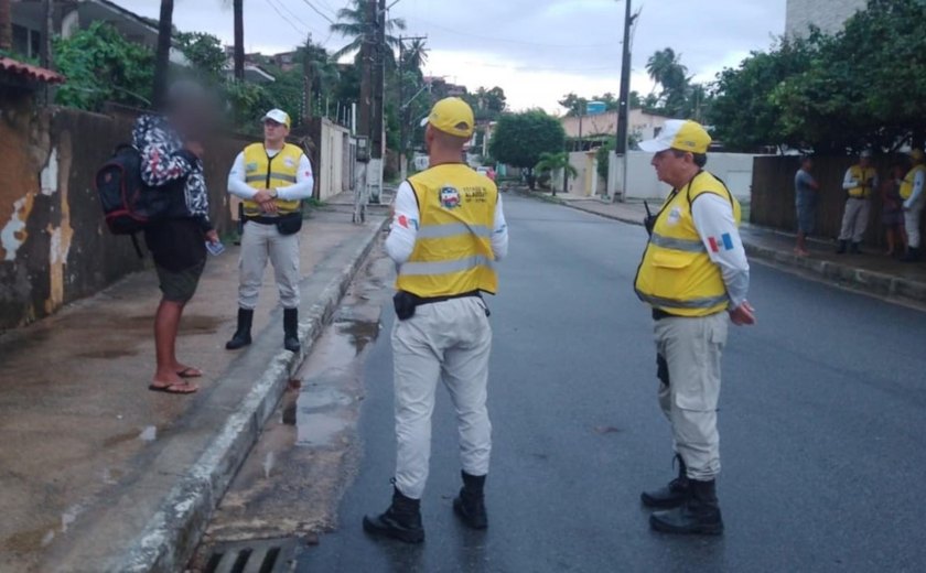 Ronda no Bairro atua no resgate de paulista em situação de vulnerabilidade em Ipioca