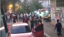 Queda de árvore em Maceió danifica veículos e provoca correria