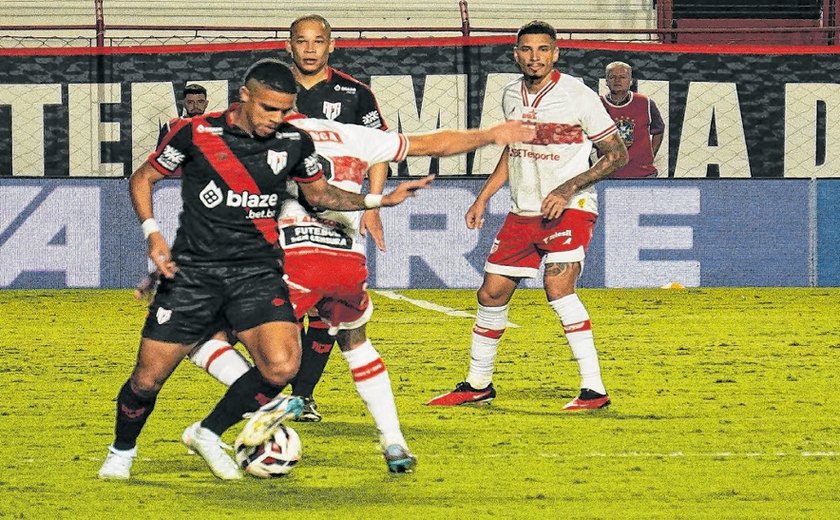 CRB encara o Atlético-GO no Rei Pelé neste domingo (26)