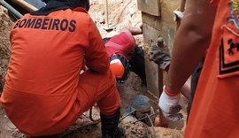 Homem fica soterrado durante obra na Ecovia Norte