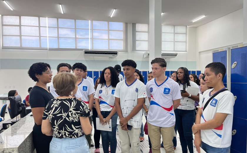 Projeto da Uncisal aproxima alunos do ensino médio do ambiente universitário e amplia perspectivas de futuro